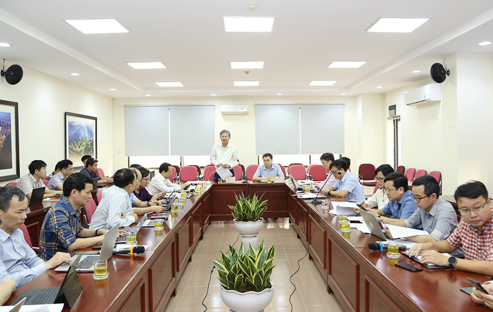 Electricity Regulatory Authority of Vietnam works with EVN on
